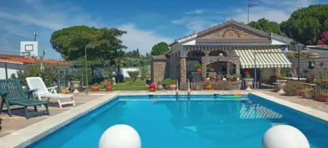 Chalet en Urbanización El Zarzoso