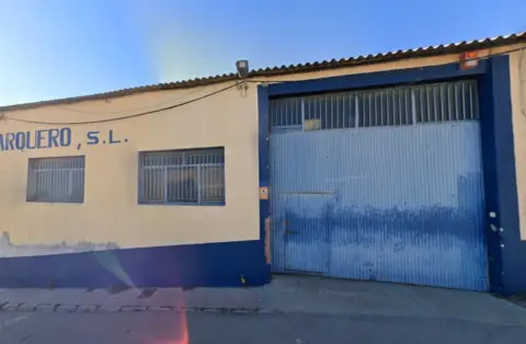 Nave comercial en calle de Huesca