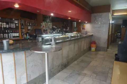 Local comercial en calle de Lardero