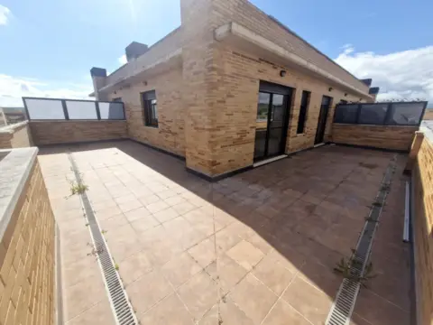 Ático en calle Río Molinos