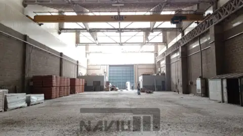 Nave industrial en Estación Renfe-Los Manantiales