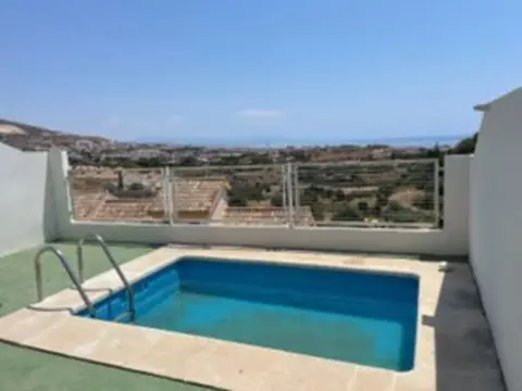 Chalet adosado en calle Colmenar