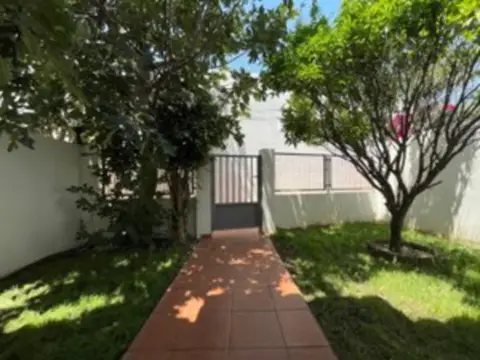 Chalet adosado en calle Colmenar