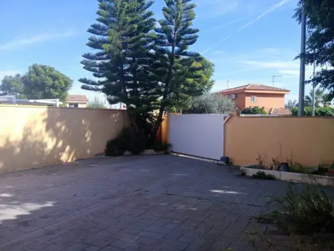 Chalet unifamiliar en La Pobla de Vallbona