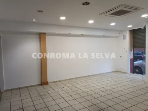 Local comercial en Avinguda de la Mediterrània