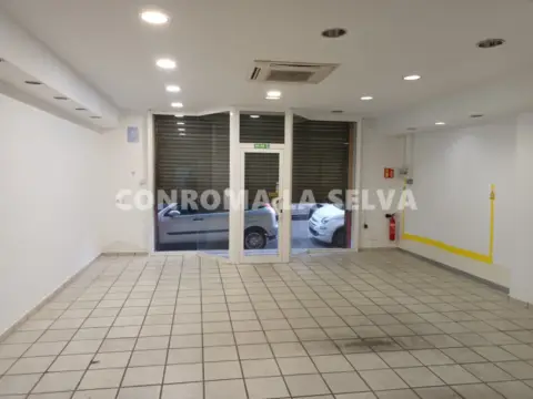 Local comercial en Avinguda de la Mediterrània