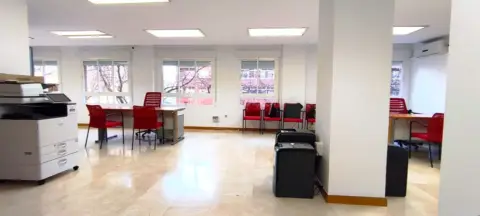 Oficina en Avenida de Sinforiano Madroñero, 13