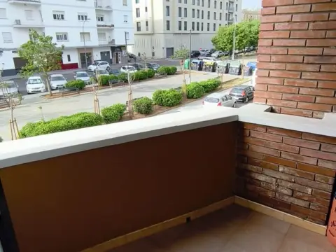 Apartamento en Plaza de Cecilio Reino Vargas