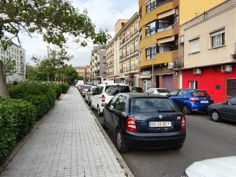 Apartamento en Plaza de Cecilio Reino Vargas