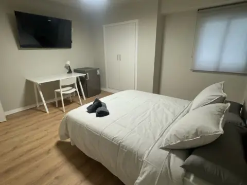 Habitación en Carrer Abat Sola