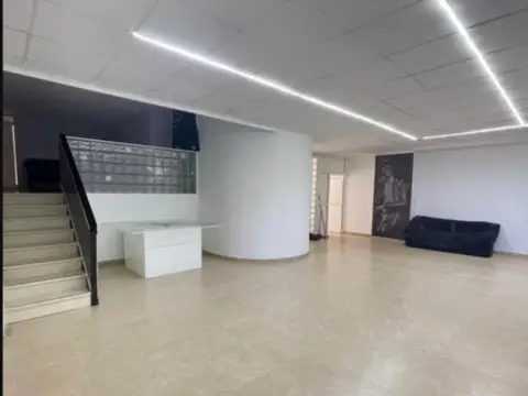 Local comercial en Avinguda de Beniopa