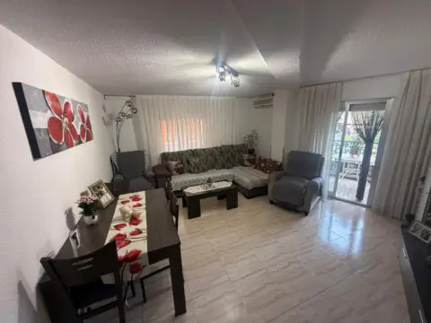 Piso en Carrer Benissuai