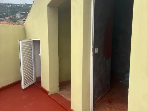 Chalet adosado en calle Calzadilla