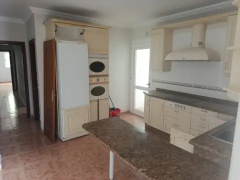 Piso en calle Paralela del Laurel