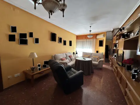 Piso en Avenida de la Libertad