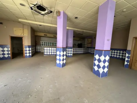 Local comercial en Avenida de la Libertad