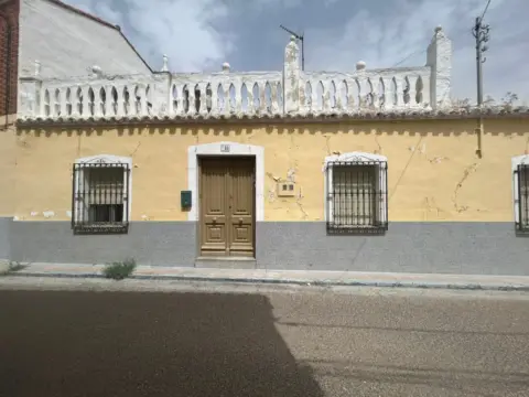 Casa unifamiliar en Mora