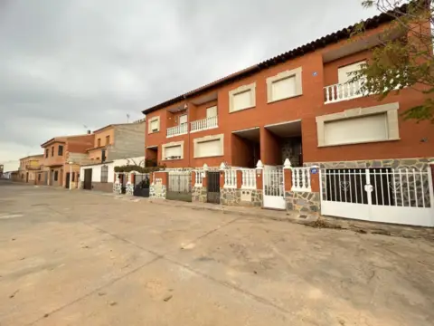 Chalet adosado en calle de las Ollerías