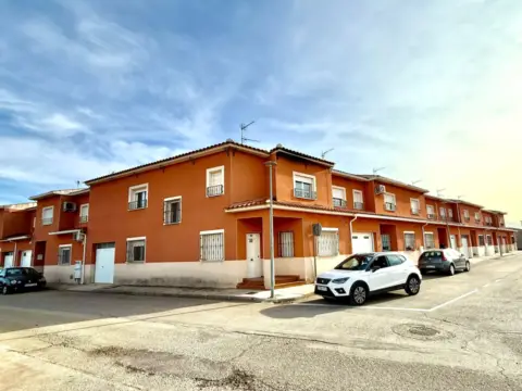Chalet adosado en Carretera del Toboso