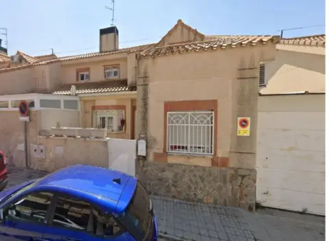 Chalet adosado en calle de Océano Pacífico