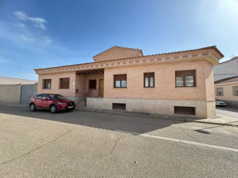 Casa unifamiliar en Mora