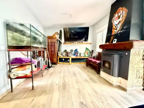 Chalet pareado en calle Illescas