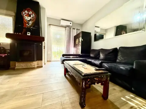 Chalet pareado en calle Illescas