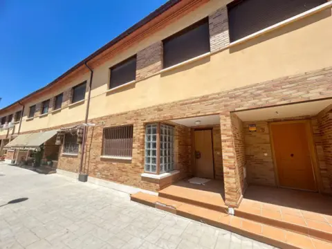 Chalet adosado en calle de Ramón y Cajal