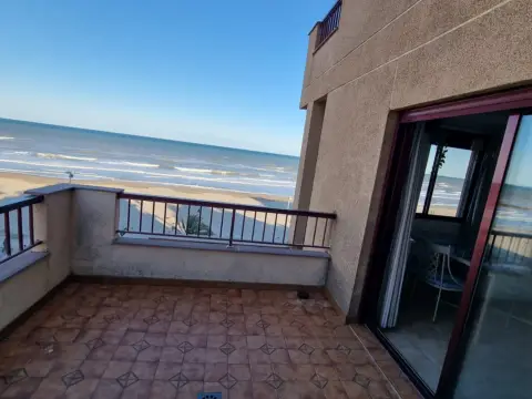 Piso en calle Isla De Amboto