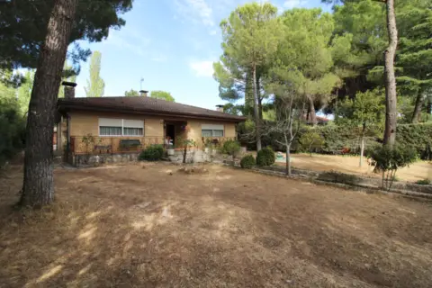 Chalet unifamiliar en calle del Olivo