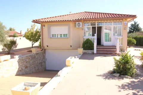 Chalet unifamiliar en calle de Chile