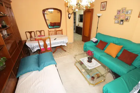 Piso en calle Real de los Merinos