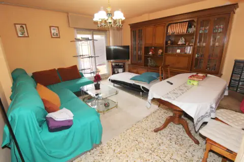 Piso en calle Real de los Merinos