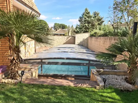 Chalet unifamiliar en Avenida de Paris