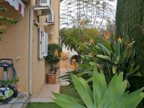Chalet unifamiliar en Carrer de Matilde Salvador, 18
