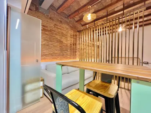 Estudio en Carrer de l'Atlàntida