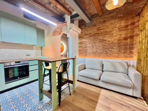 Estudio en Carrer de l'Atlàntida