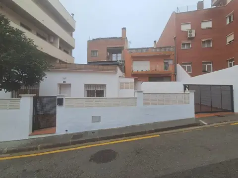 Casa en Carrer d'Alfons Castelao