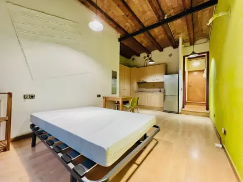 Estudio en Carrer de Tamarit