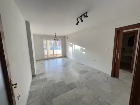 Piso en Avenida José Manuel Vallés