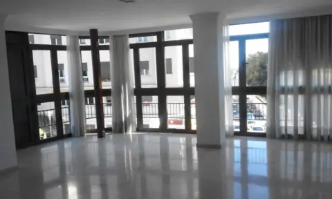 Piso en Paseo de Reding