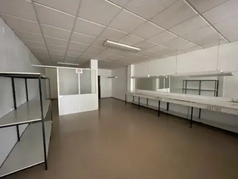 Local comercial en Ronda del Llano de las Tinajerías