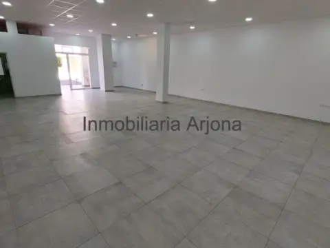 Local comercial en callejón de la Cerámica