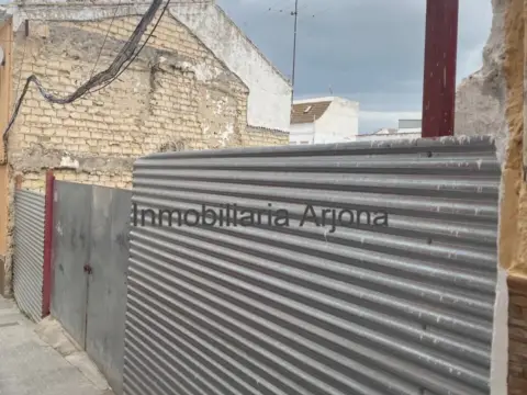 Terreno en calle de Santa Marta Alta