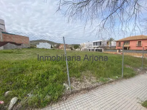 Terreno en calle de la Sierra Nevada