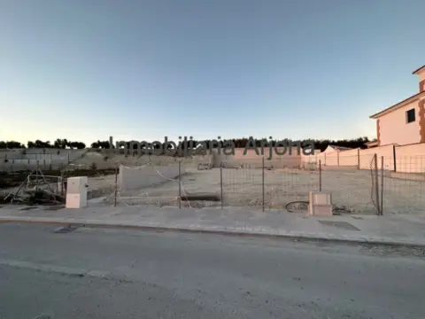 Terreno en calle del Cahiz