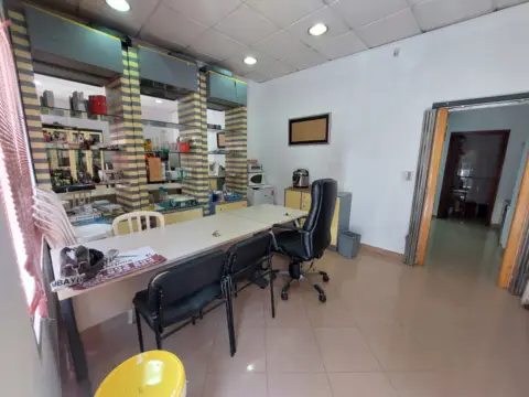 Local comercial en calle Hoya del Molino