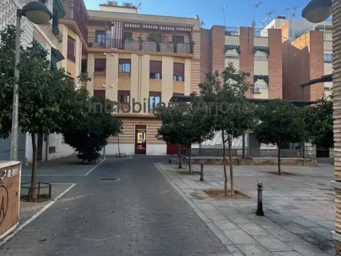 Garaje en calle de Juan de Cervantes