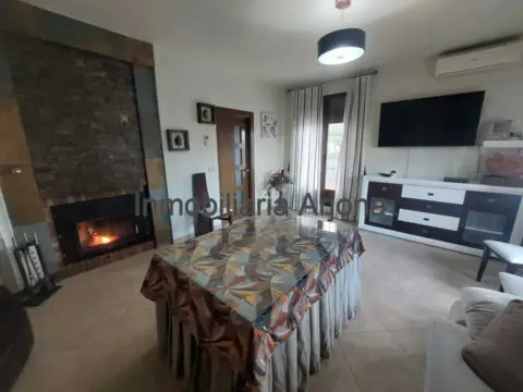 Chalet adosado en calle Vereda De Castro