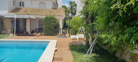 Casa en calle de las Erillas Blancas